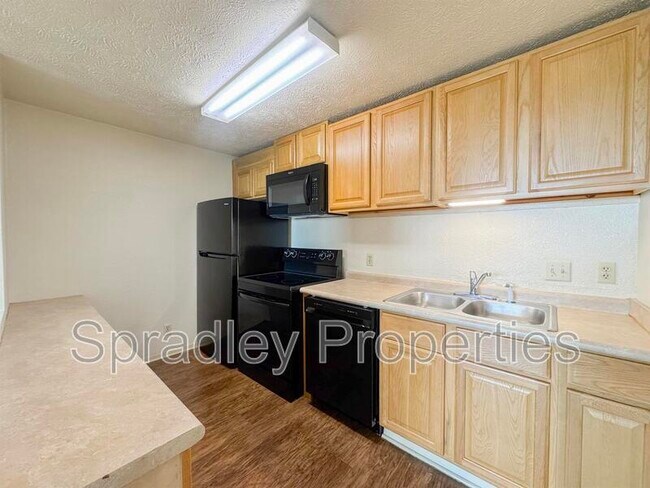 Building Photo - 608 John Paul Jones Dr