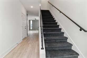 Building Photo - 537 Bellamy Ln