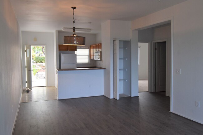 Foto del edificio - 2 Bedroom 2 Bath Unfurnished Ocean View Condo