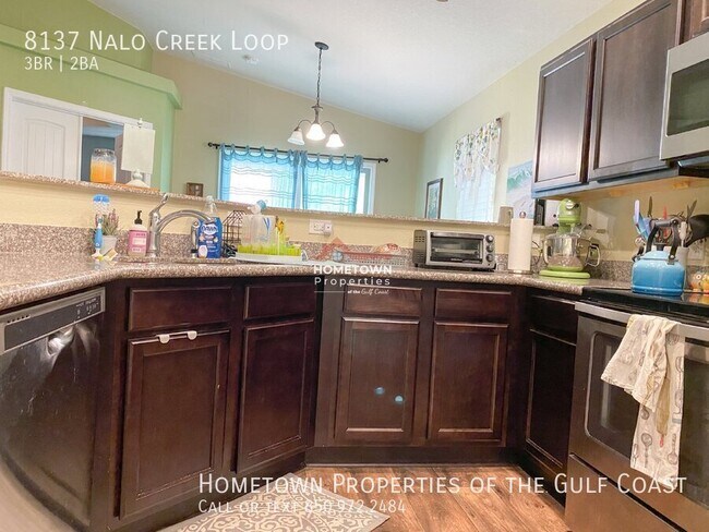 Foto del edificio - 8137 Nalo Creek Loop