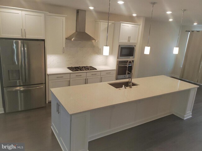 Foto del edificio - 13236 Lake Woodland Way