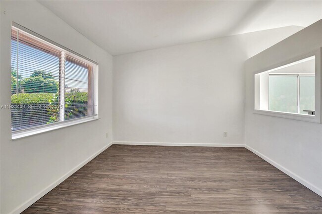 Foto del edificio - 9862 SW 145th Pl