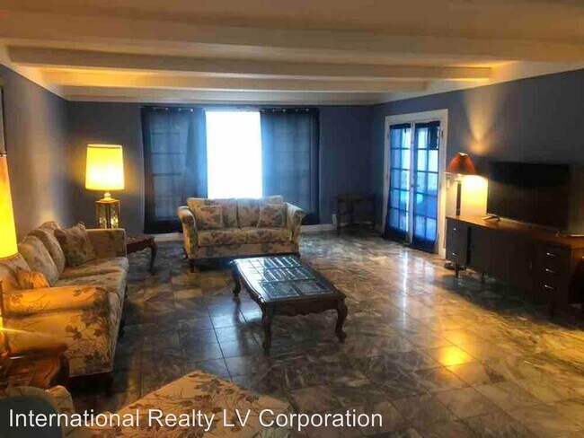 Foto del edificio - 5 br, 3 bath House - 4645 Plaza Pecos Drive