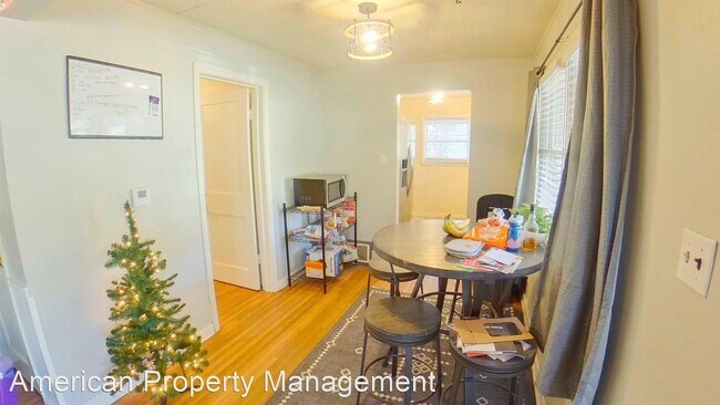 Building Photo - 4 br, 2 bath House - 831 Ratone St