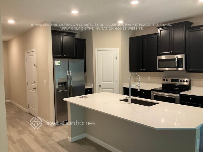 Foto del edificio - 9516 Lovage Ln