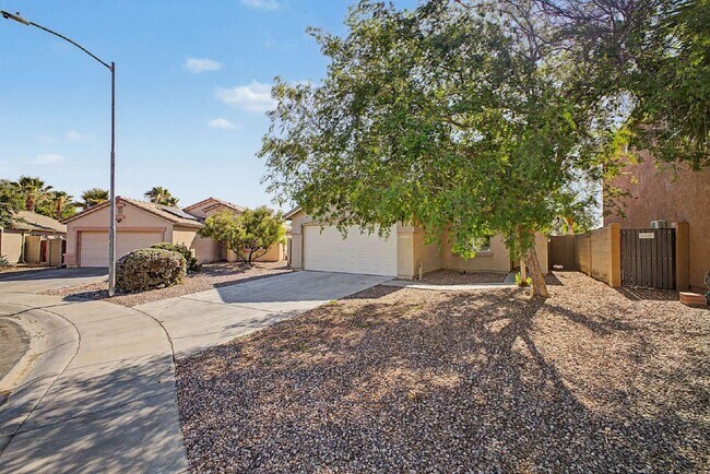 Foto del edificio - 14718 N 154th Ln