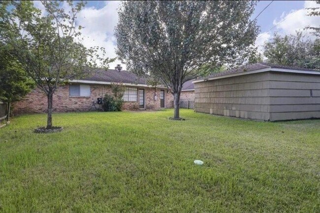 Foto del edificio - 6026 Warm Springs Rd