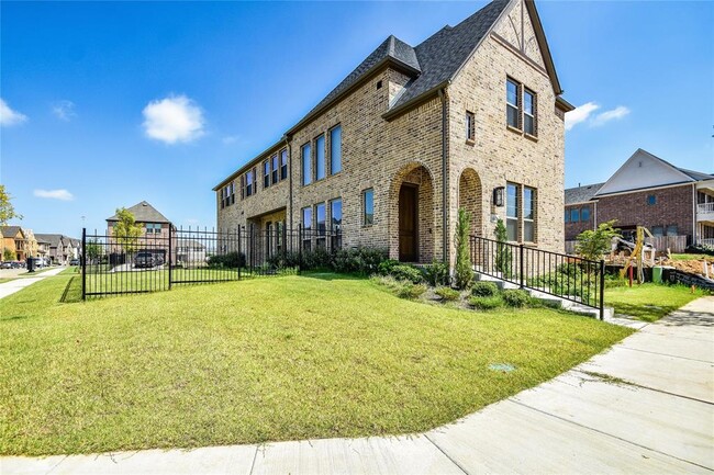 Building Photo - 6803 Verandah Way