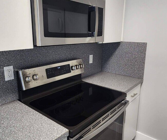 Foto del edificio - 15354 SW 72nd St