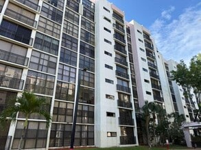 Building Photo - 17011 N Bay Rd