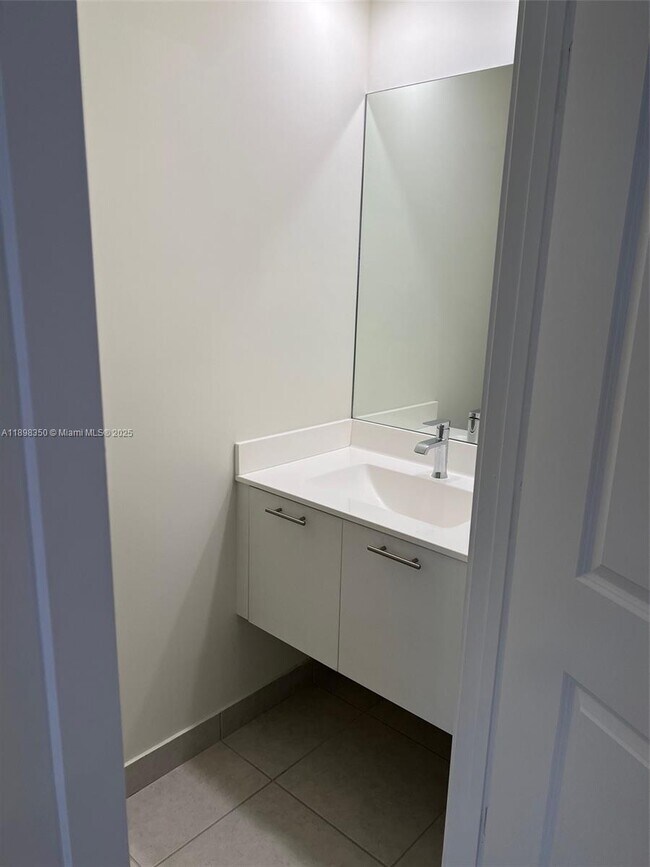 Foto del edificio - 10270 NW 66th St