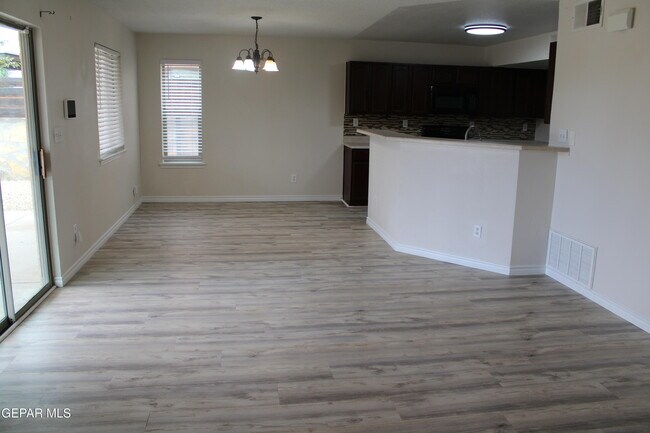 Foto del edificio - 14313 Island Point Dr