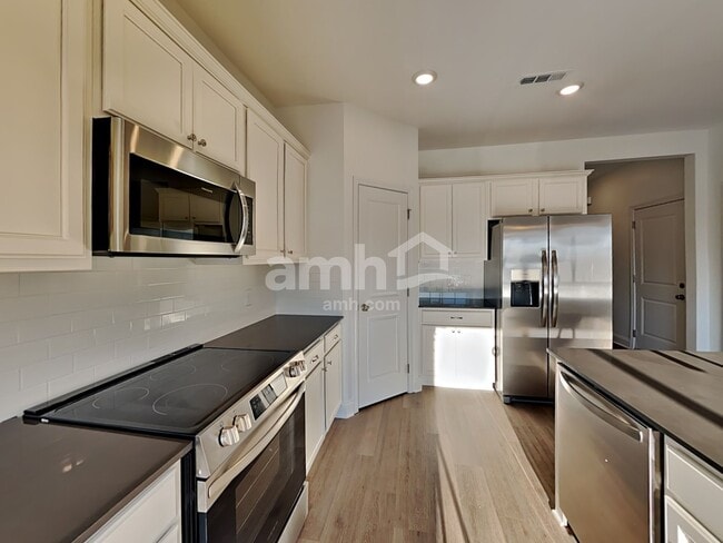 Building Photo - 231 Marin Dr