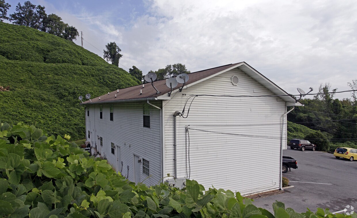 220 Hazel Dr, Sevierville, TN 37862 Apartments in Sevierville, TN