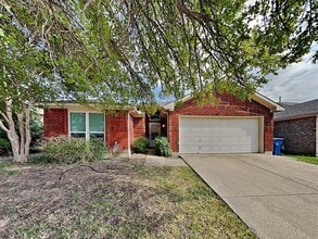 Building Photo - 1353 Westview Dr