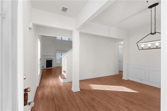 Building Photo - 3127 Wyesham Cir