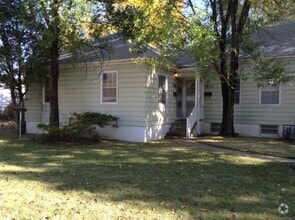 Building Photo - 1709 Hugur Ave