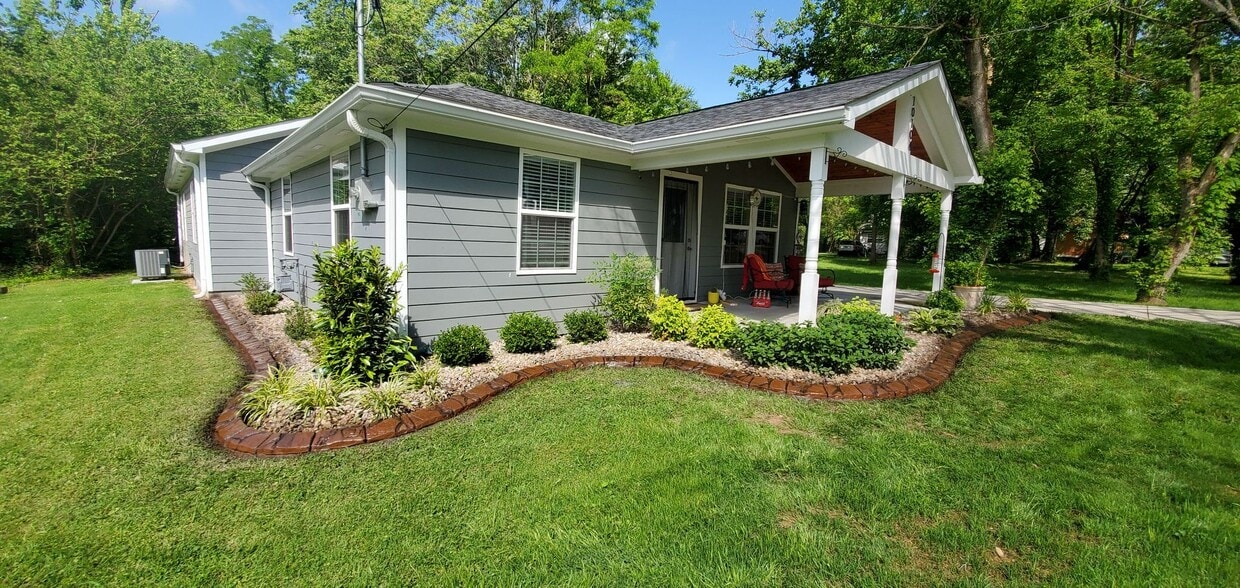 Building Photo - 10104 Caldwell Dr