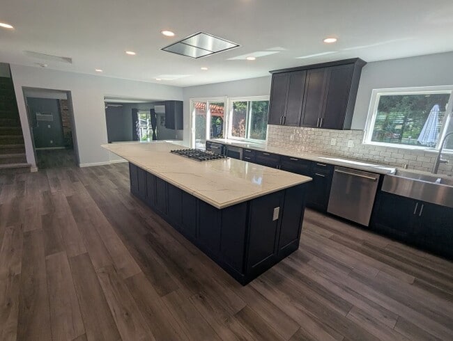 Building Photo - 2 Story - 4 Bedroom House w/pool in San Ca...