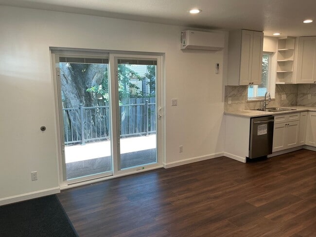 Foto del edificio - 2557 N Arlington Pl