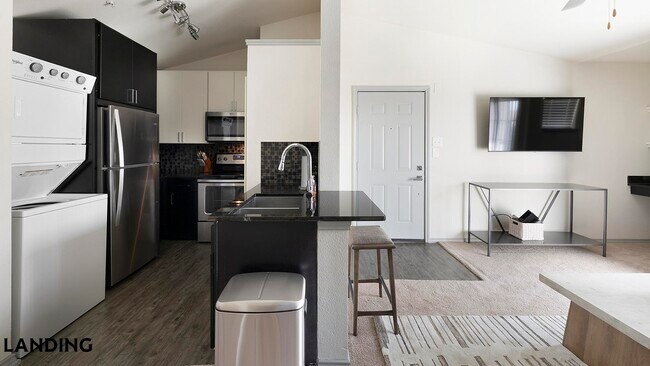 Foto del edificio - 17811 Vail St