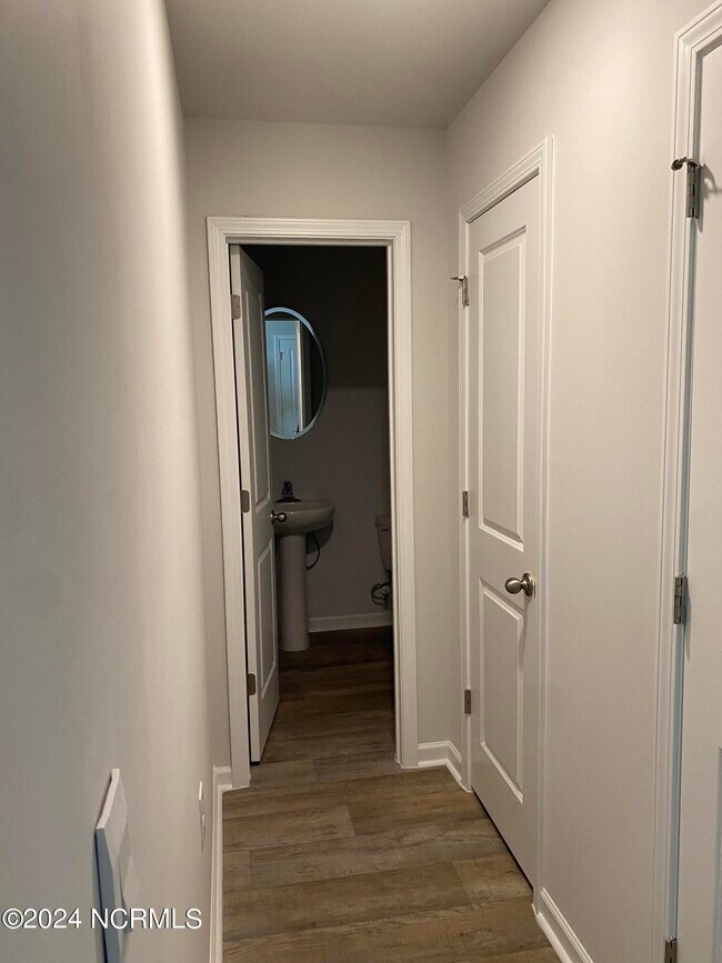 Foto del edificio - 1213 Riverstone Dr
