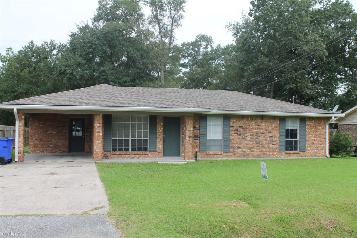 3 br, 2 bath House 1807 Rosary Ln House Rental in Sulphur, LA