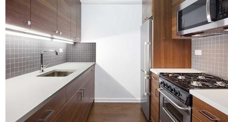 Building Photo - 300 E 46th St