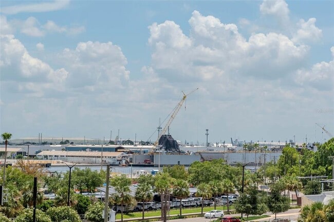 Foto del edificio - 1208 E Kennedy Blvd