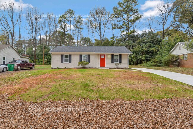 Foto del edificio - 822 Dedmon Dr