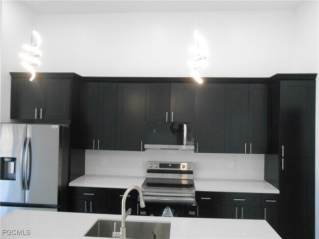 Foto del edificio - 3510 2nd St W