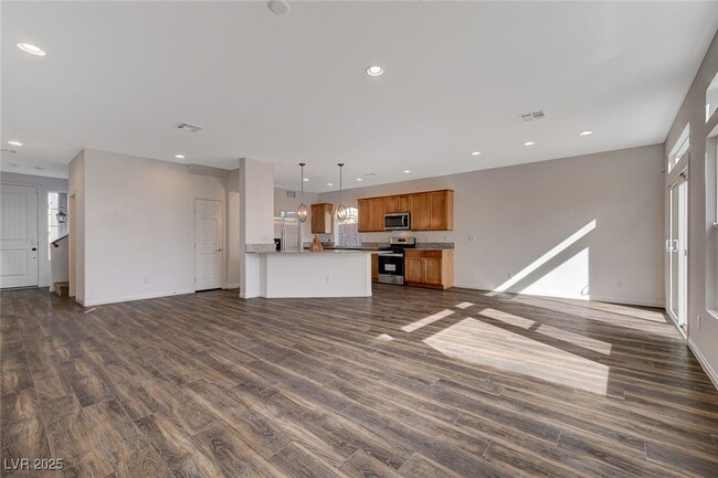 Building Photo - 6007 Whitmire Ave