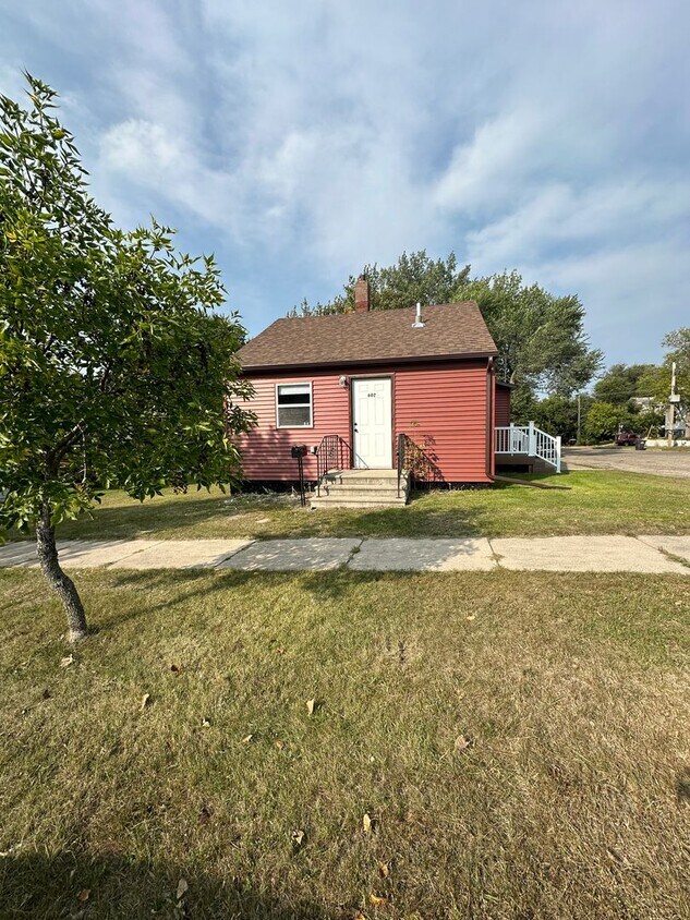 Primary Photo - 602 3rd Ave SW