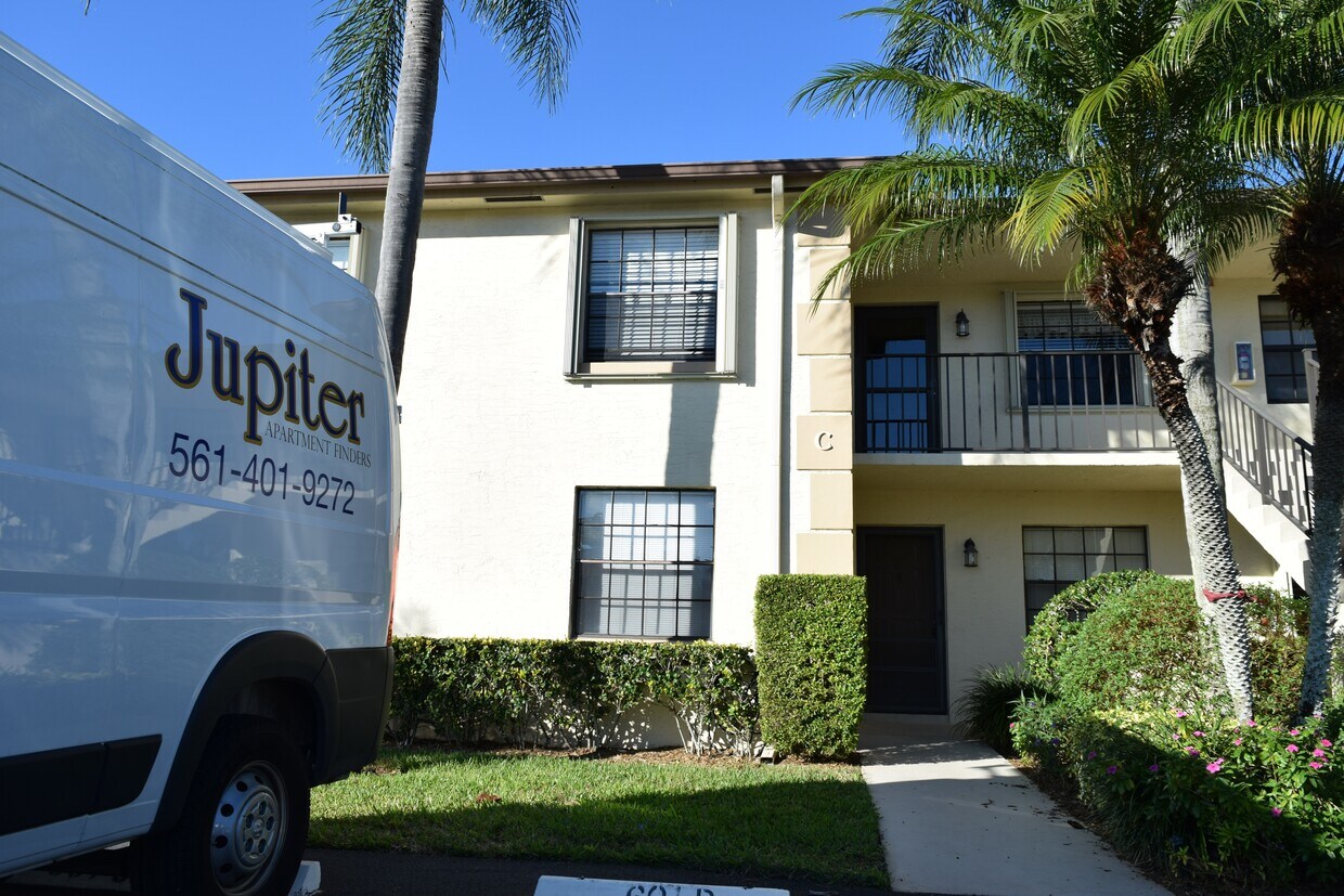 601 Pinecrest Cir, Jupiter, FL 33458 Condo for Rent in Jupiter, FL