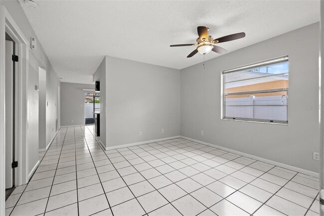 Foto del edificio - 2715 63rd Terrace N