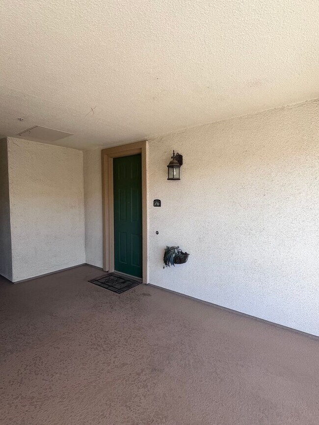 Building Photo - BEAUTIFUL CONDO AT THE PHOENICIAN IN ROSEV...