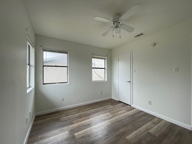 Building Photo - 8202 Riverstone Dr