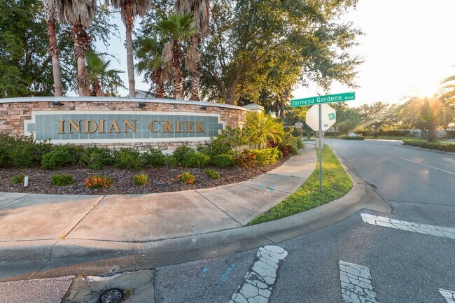 Foto del edificio - Beautiful Fully Furnished 4 Bedroom 3 Bathroom Pool Home!!!