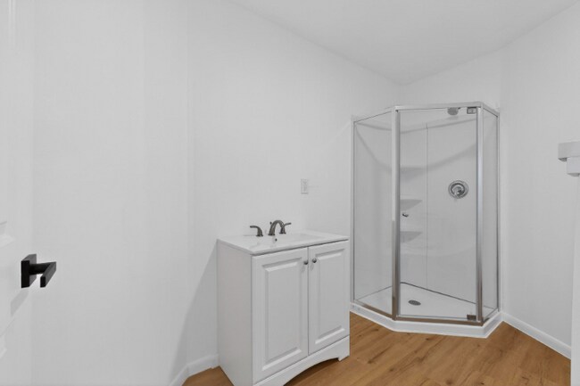 Foto del edificio - 404 Nottingham Dr