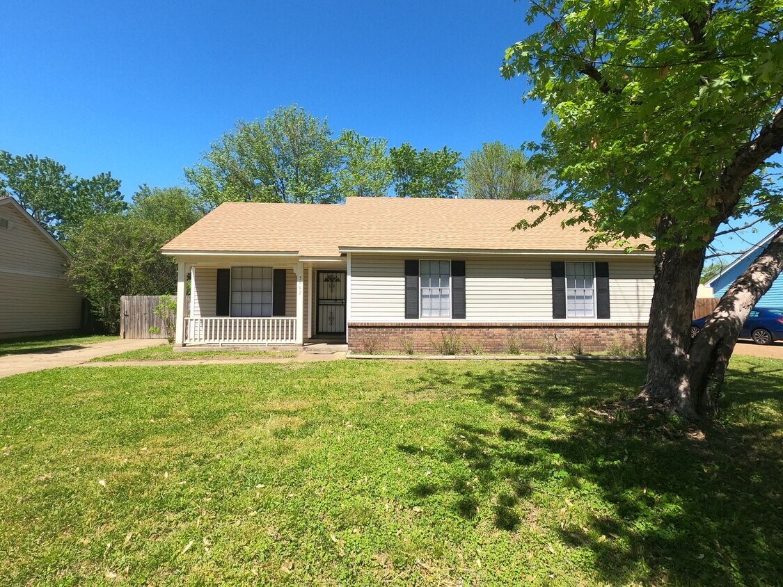 5962 Whisper Valley Dr, Memphis, TN 38141 House Rental in Memphis, TN