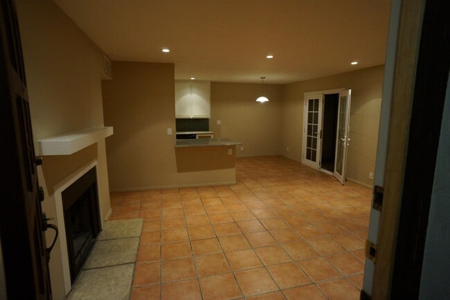 Building Photo - 5055 Collwood Way
