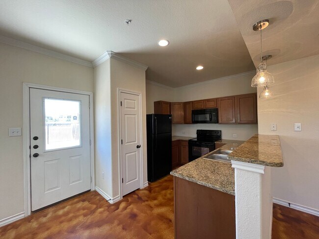 Foto del edificio - Town home for rent