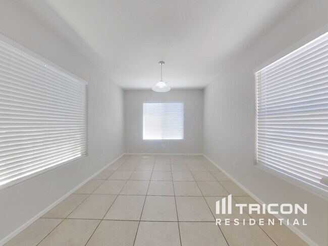 Foto del edificio - 15314 N 161st Dr