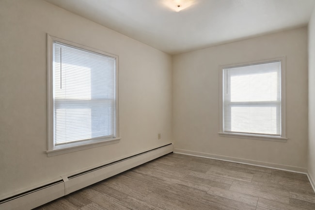 Building Photo - 815 Academy Heights Ave