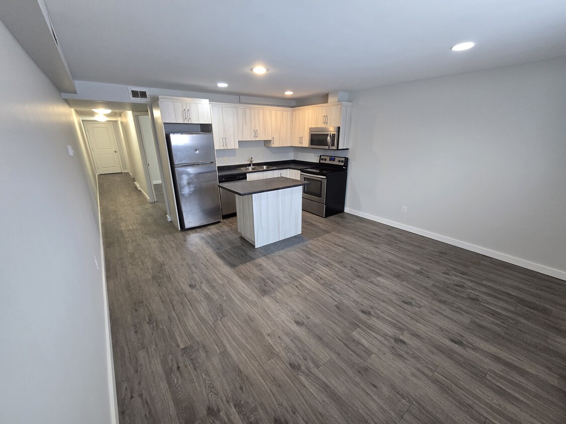 Photo principale - 1530-1530 Logan Ave