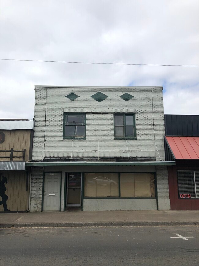 Building Photo - 1242 Main St