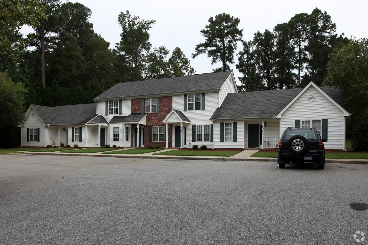 Building Photo - Lorraine Village