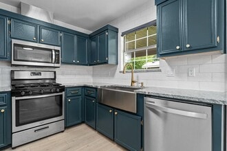 Building Photo - 1409 Lantern Light Dr