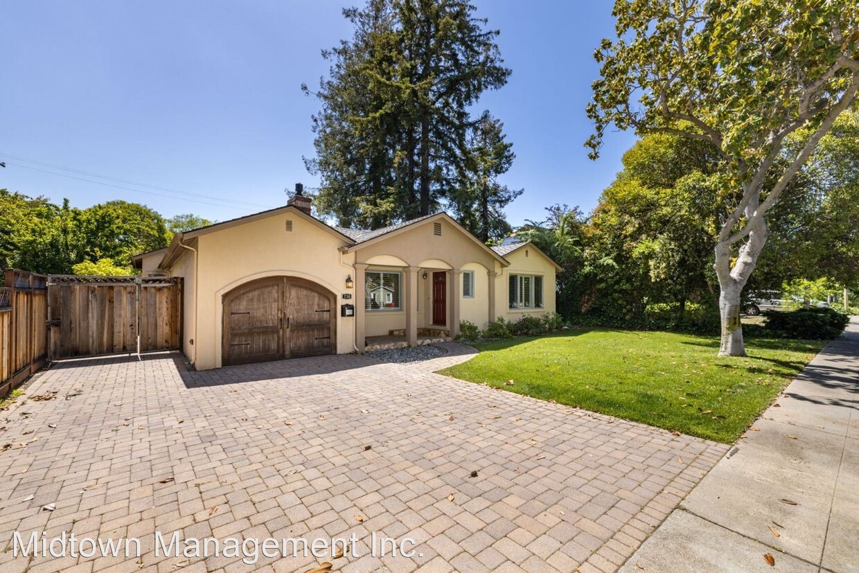 Primary Photo - 4 br, 3 bath House - 736 Moreno Ave