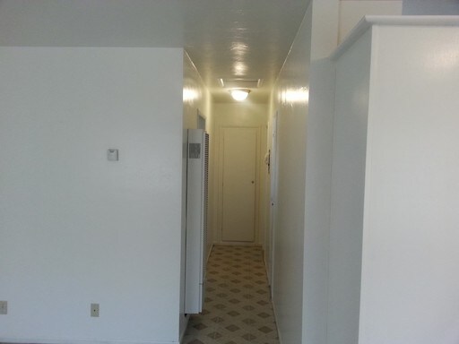Building Photo - 312 W Laurel Ave